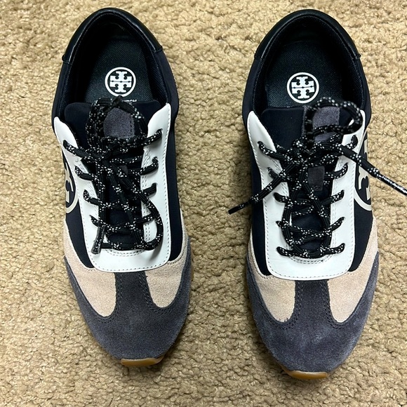 Tory Burch Shoes - Tory Burch tennis shoes